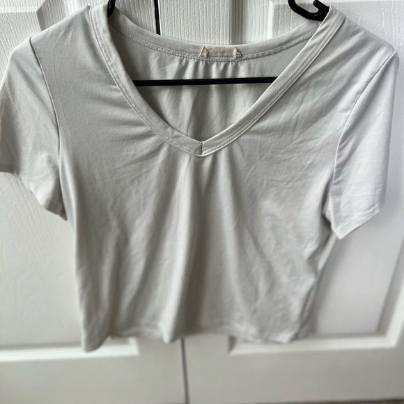 Black and white crop top! - Picture 2 of 3